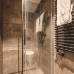 018a Apartment Alma Bathroom with Shower